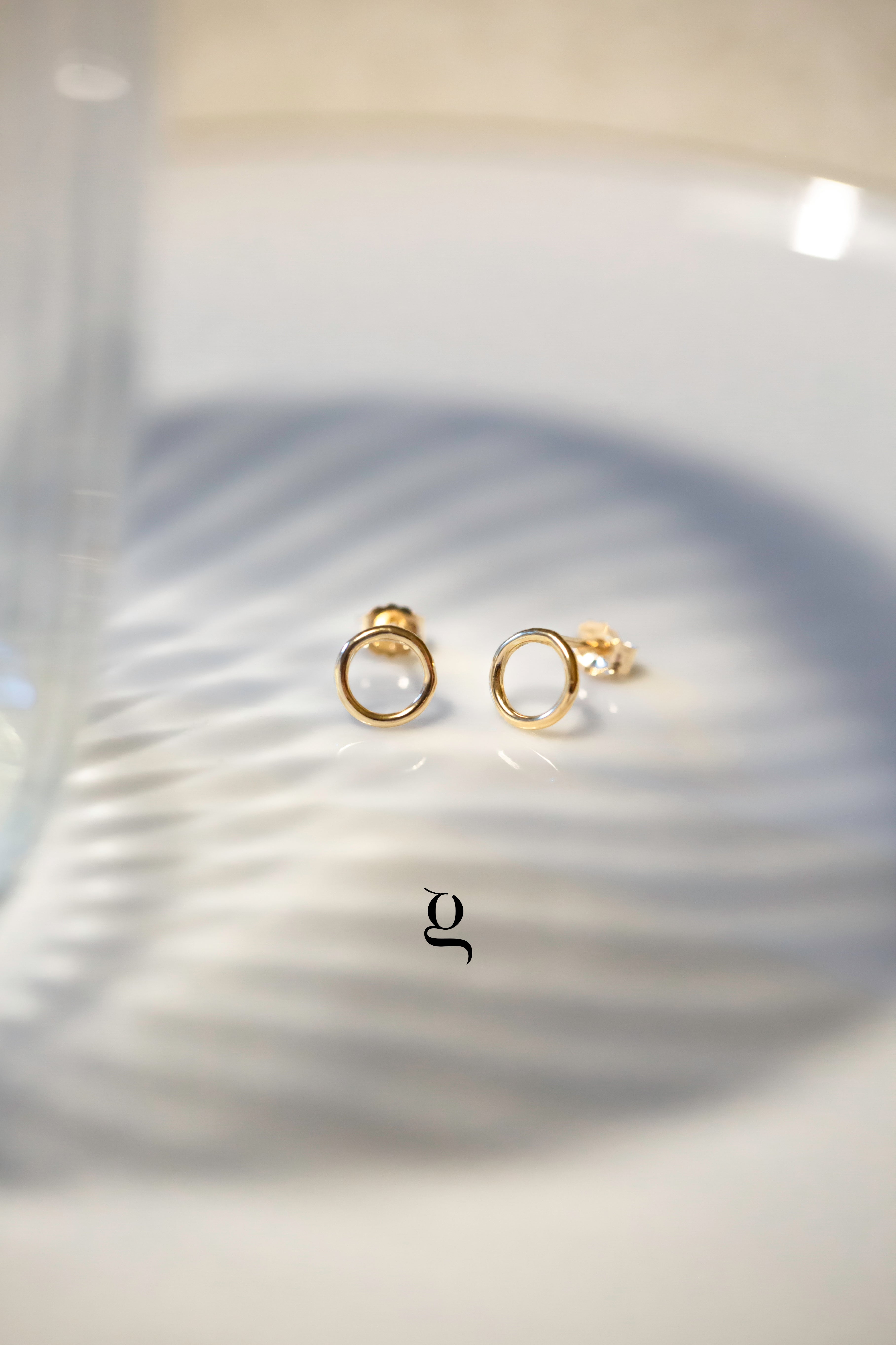 Mini Circle Studs - Goldside Jewelry