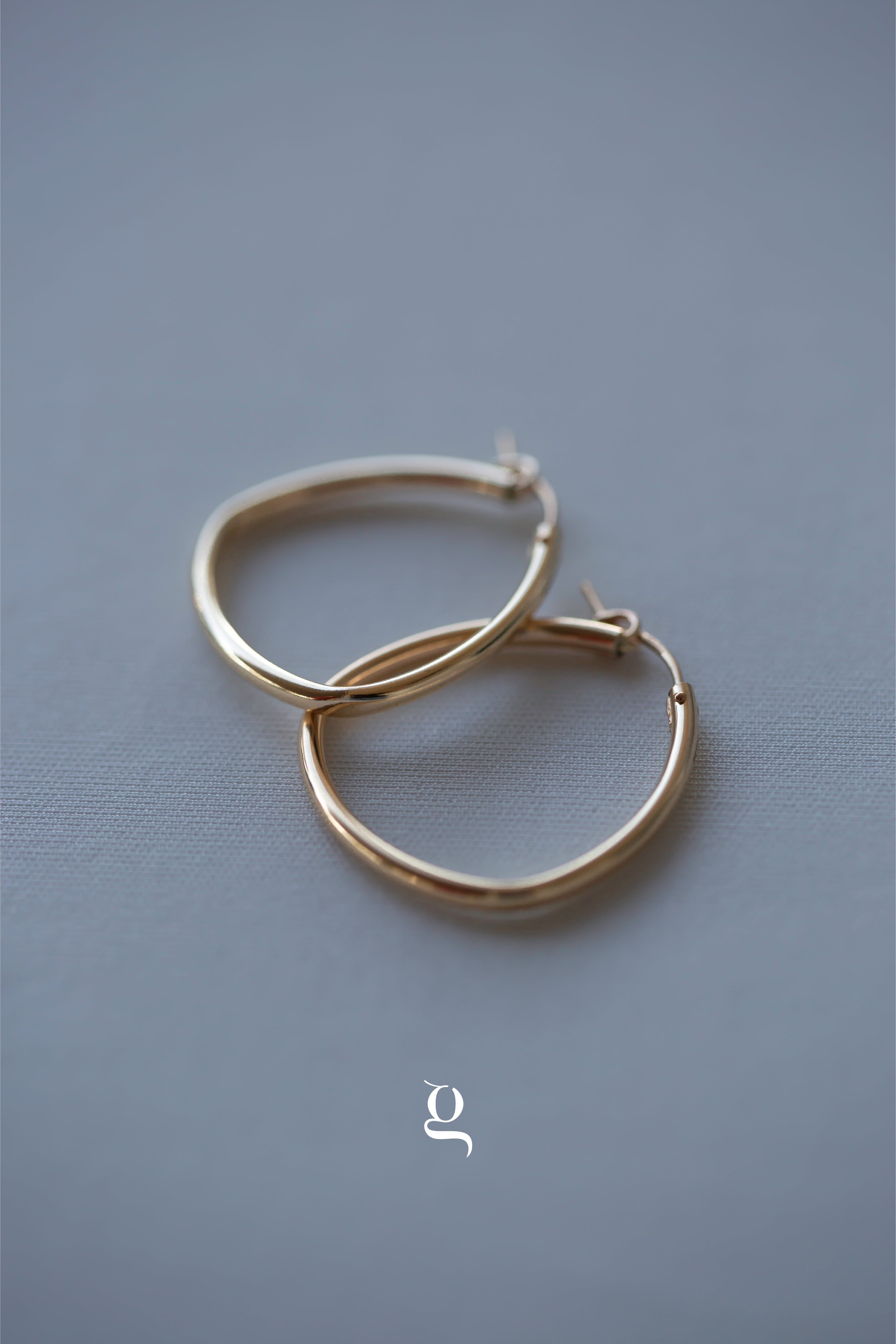Triangular Hoop Earrings - Goldside Jewelry