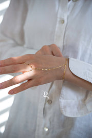 Velora Hand Chain - Goldside Jewelry