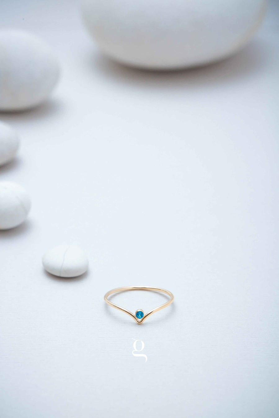 Chevron Ring With Stone