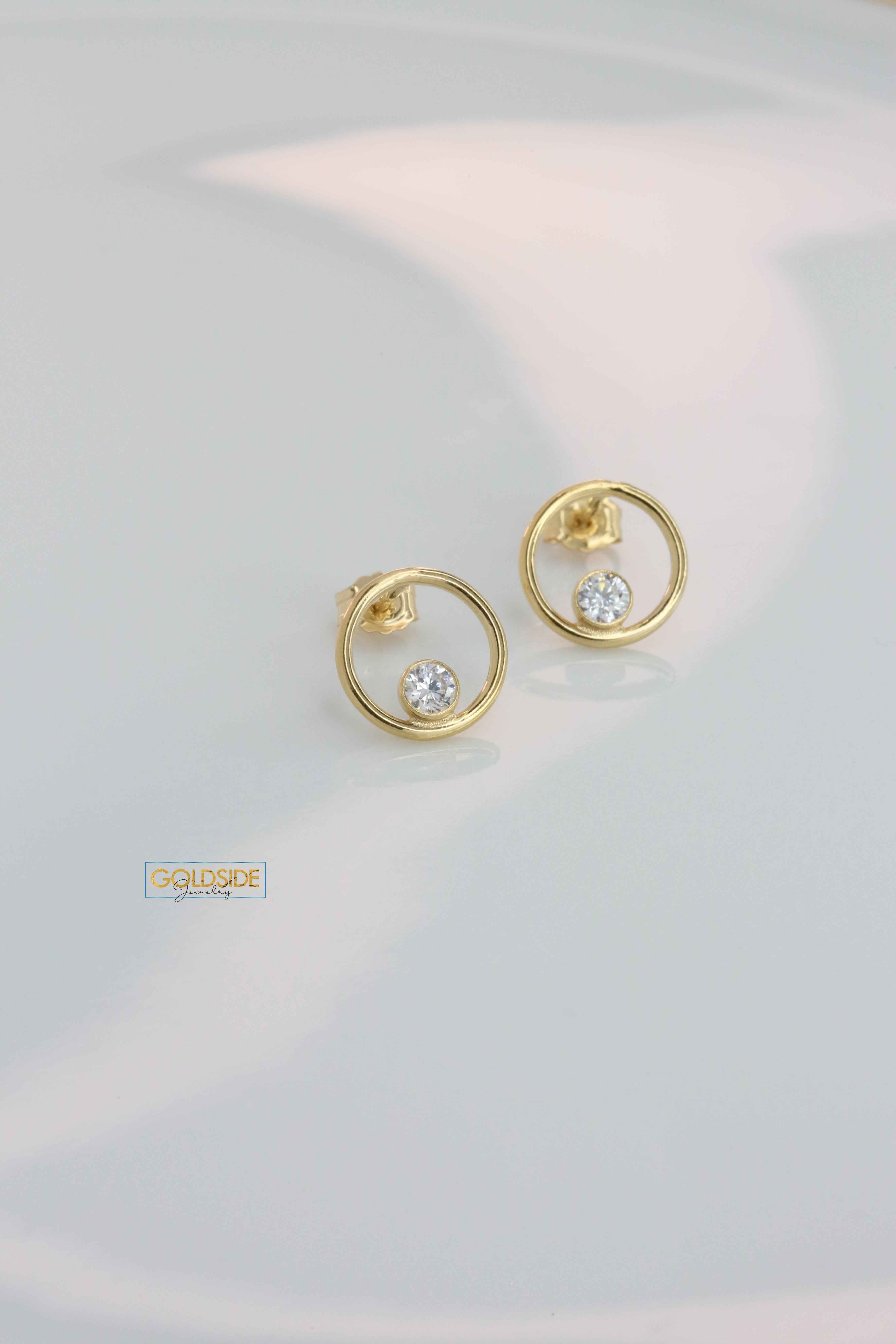Small Studs I