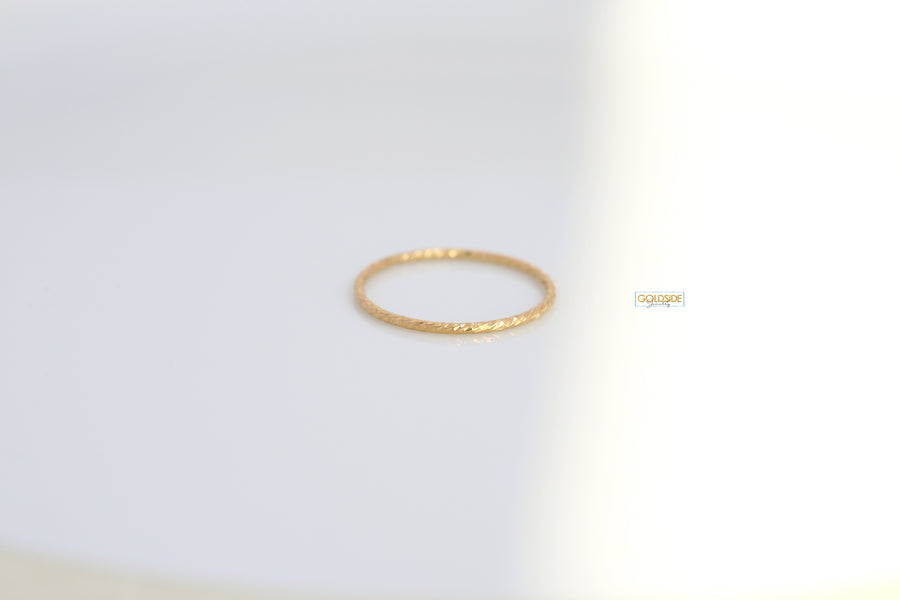 Shiny Ring - Goldside Jewelry