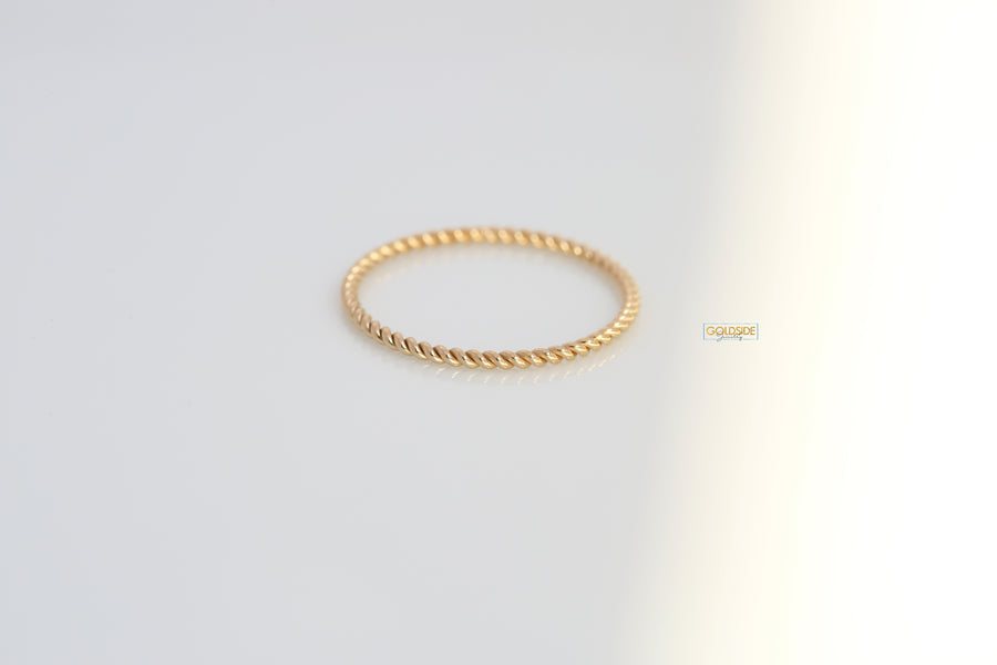 Thin Braid Ring - Goldside Jewelry