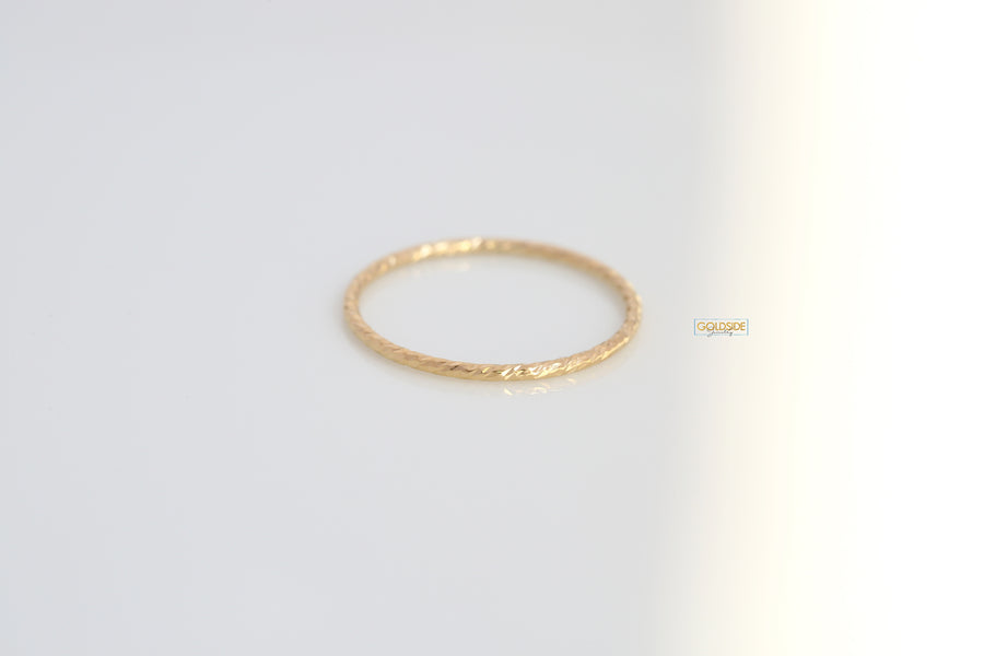 Shiny Ring - Goldside Jewelry