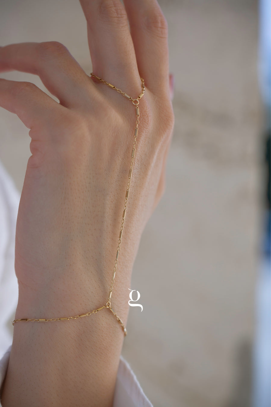 Helia Hand Chain