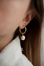 Thick Hoops With Pearl