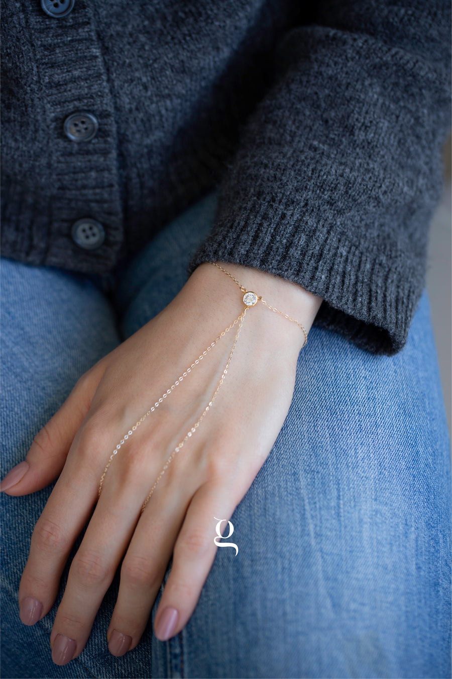 Solis Hand Chain