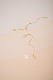 Sia Threader Pearl Earrings