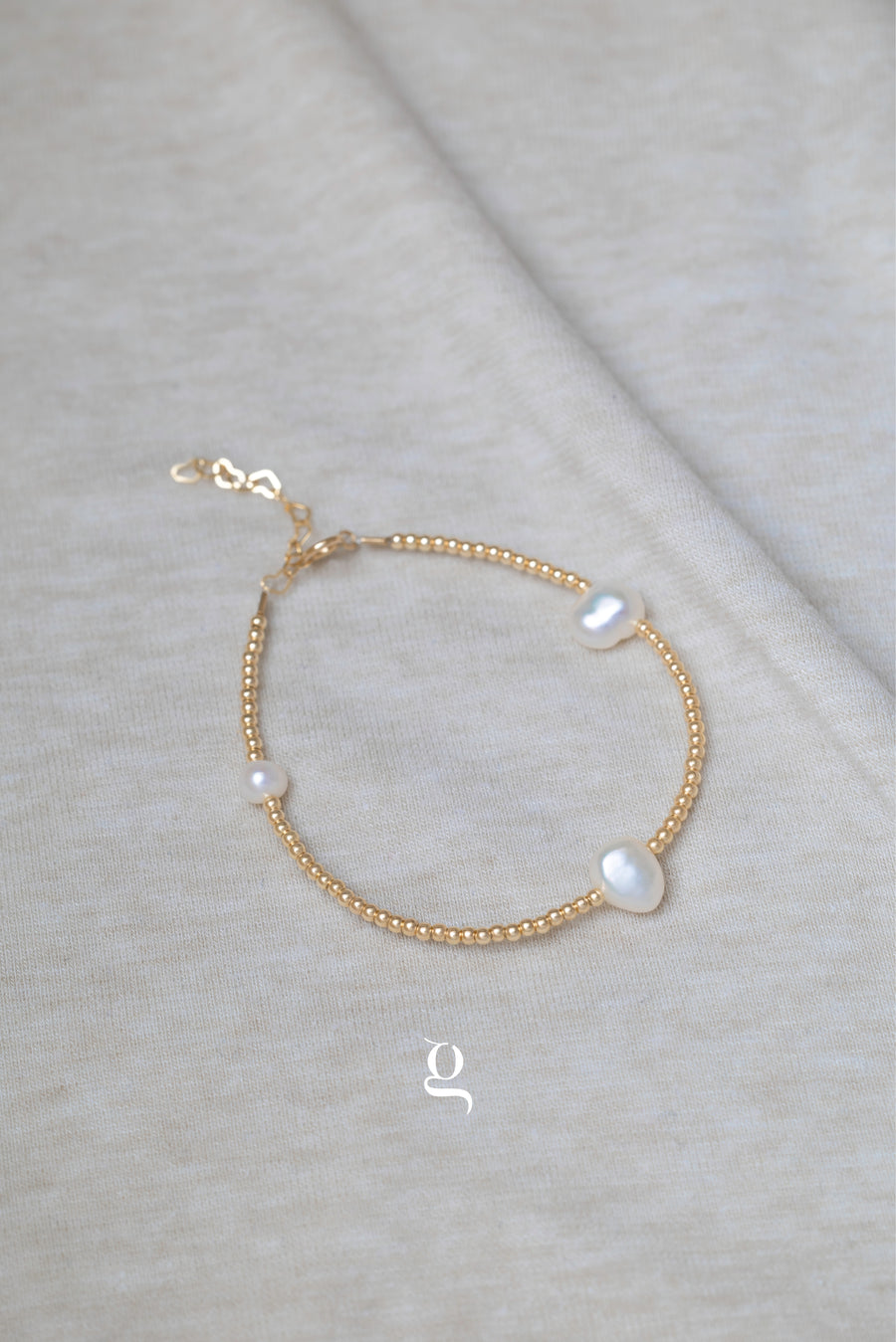 Pearl & 2 mm Gold Ball Bracelet