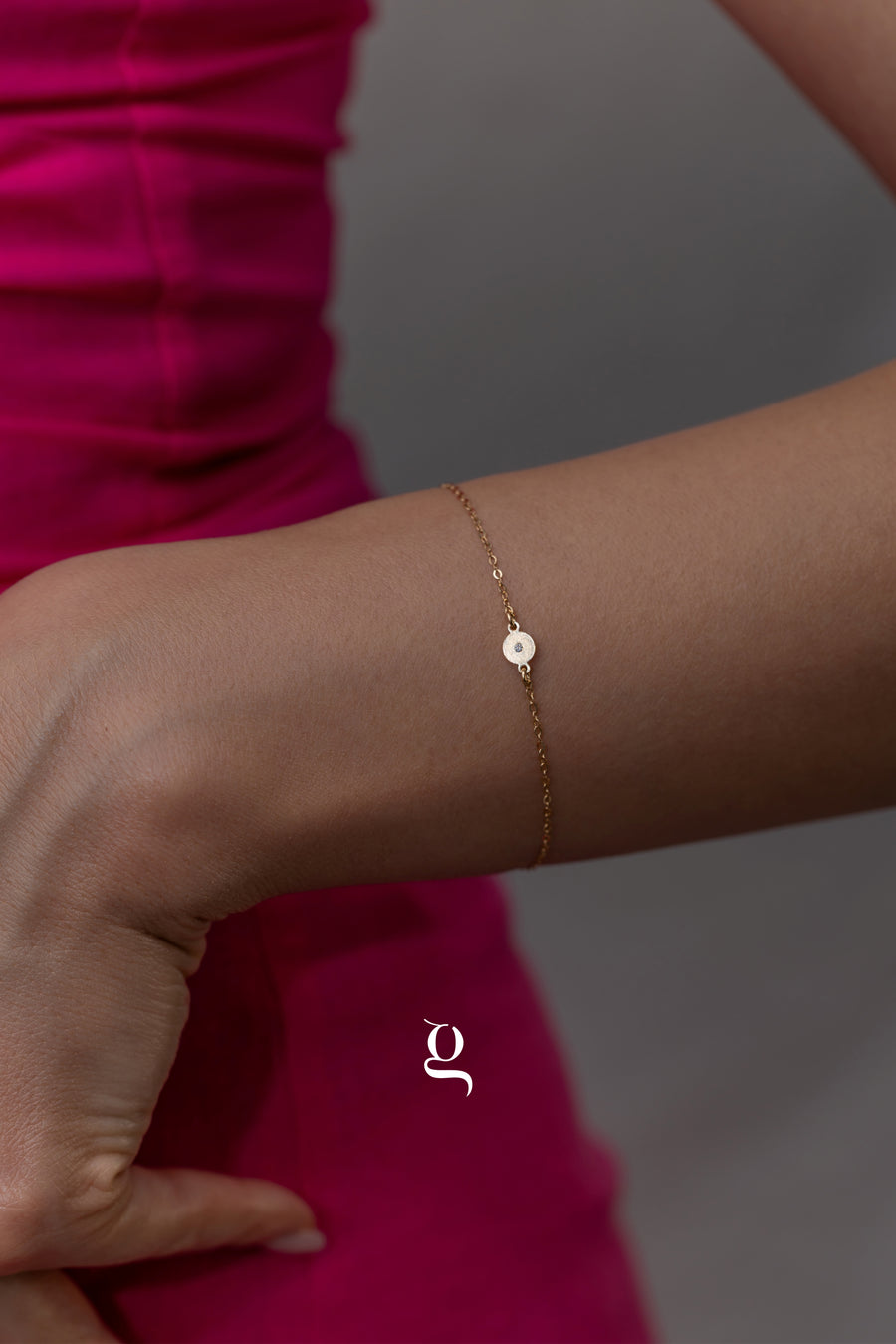 Minimal Gold Disc Bracelet