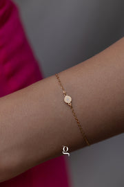 Minimal Gold Disc Bracelet