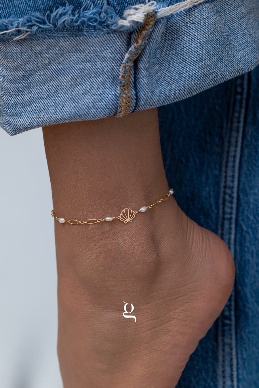 Gold Shell Anklet with Pearls